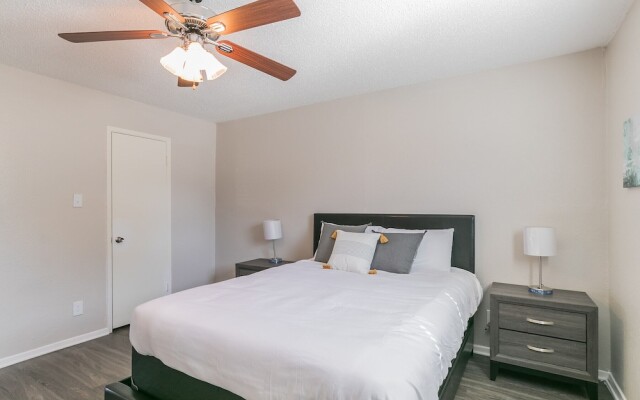 The Economy Suites of East Austin