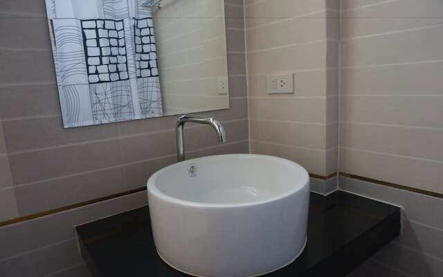 Varinthorn Residence