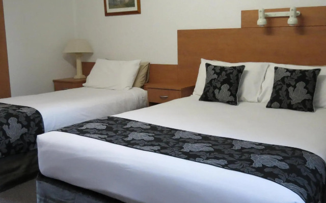 Bridgeview Motel