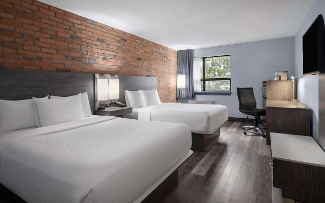 Travelodge by Wyndham Barrie