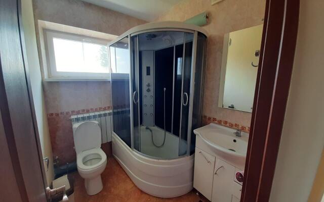 Guest House On Pobedy 7