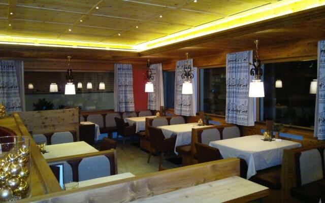 BAD MOOS - Dolomites Spa Resort