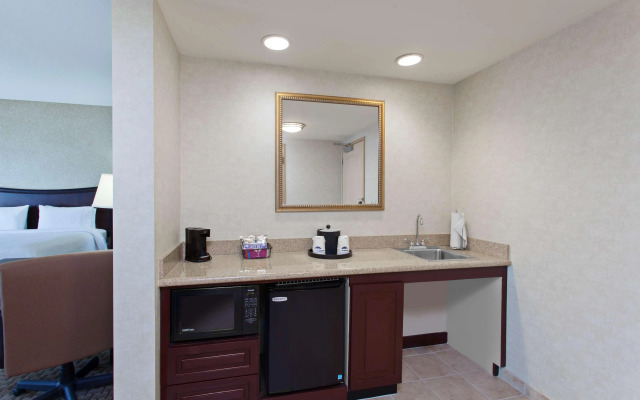 Hampton Inn & Suites Oakland Airport-Alameda