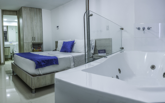 Hotel Laureles Plaza