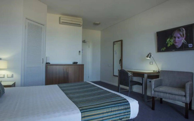 Ocean Centre Hotel