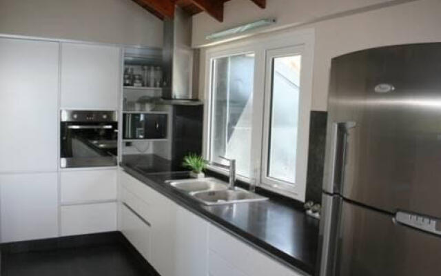 Lake View Apartment