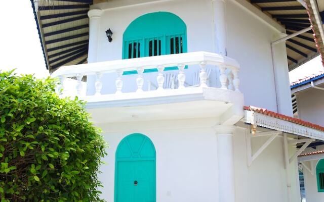 Neptune Weligama - Hostel