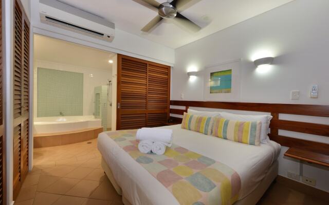 Seascape Holidays - Peninsula Apartments