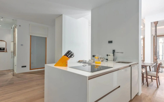 City Center modern apartment for 4 SANTA TERESA II