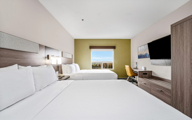 Holiday Inn Express Hotel & Suites Edmonton South by IHG