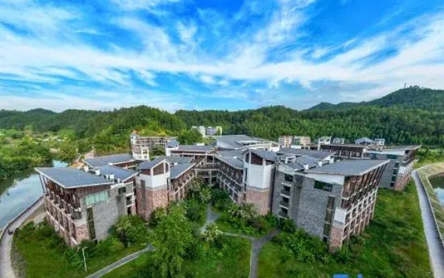 Tianfang Yuetan Hot Spring Resort