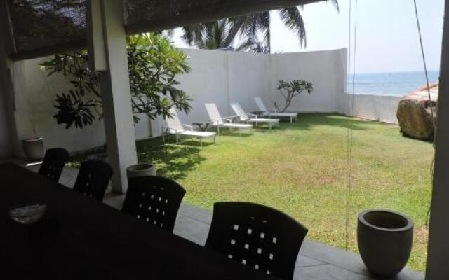 Galle Henna Beach House