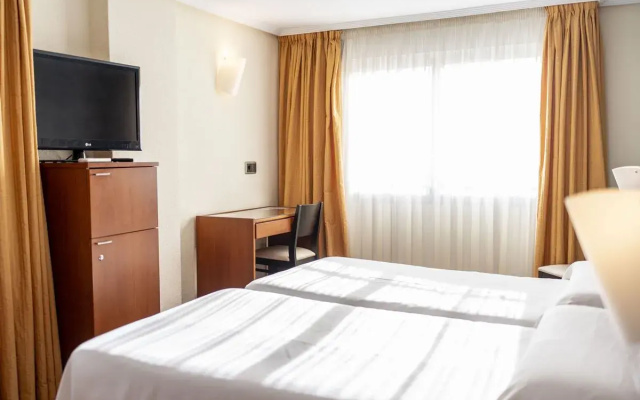 Torreluz Centro Hotel