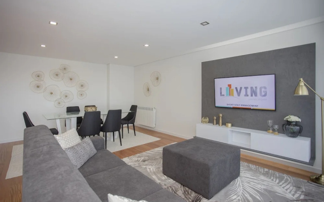 Liiiving -Luxury River View Apartment VI