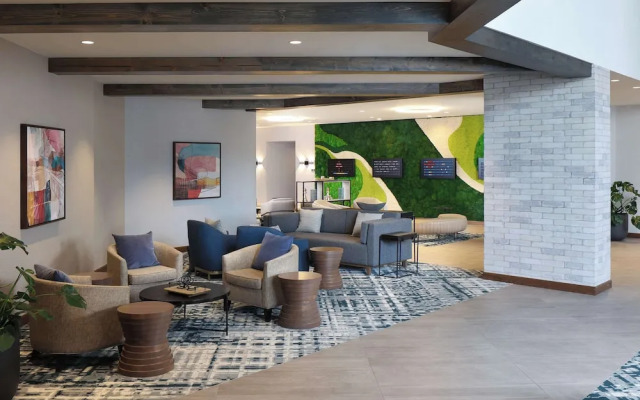 DoubleTree by Hilton Battle Creek