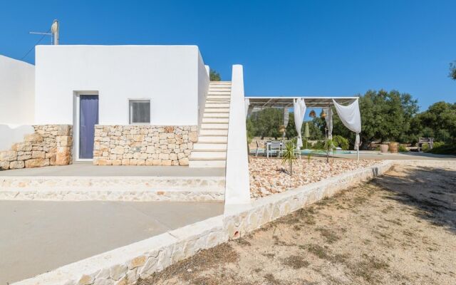 Trullo Chiara con Piscina by Wonderful Italy