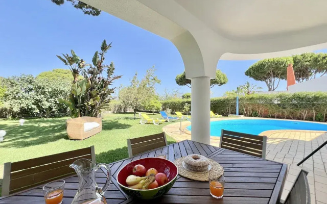 Vilamoura White House Villa by Homing