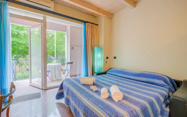 Blue Apartment Desenzano With Wifi