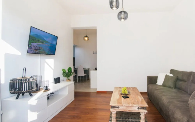 Midtown Apartment by CorfuEscapes