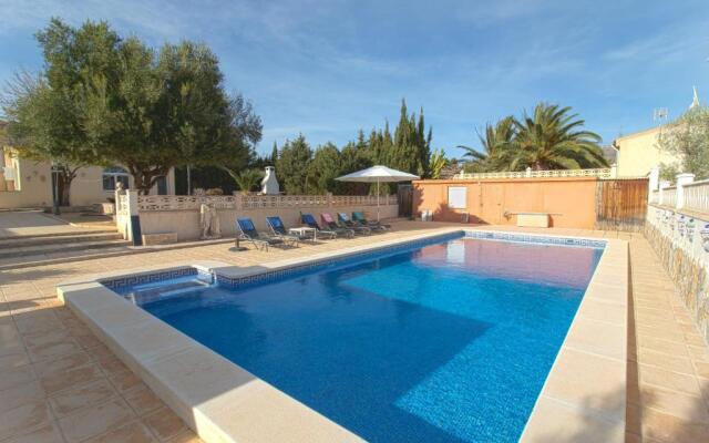 Villa Reyets 4 bed 3 bath
