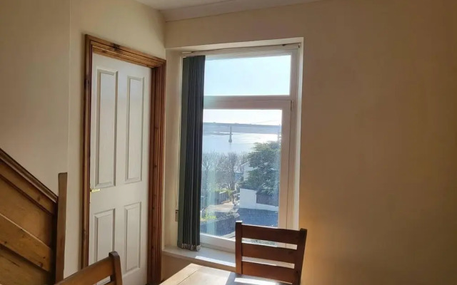 Marina Reach Neyland, Flat With Great sea Views