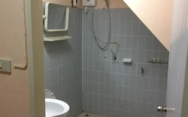 Charoen Guesthouse