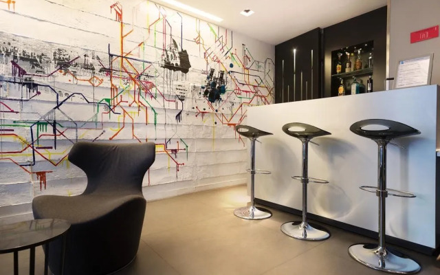 Hotel Arc de Triomphe Etoile