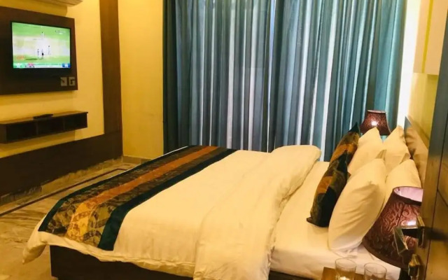 Hotel Holiday Lahore