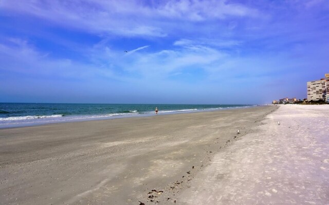 Misty Isles Redington Beachfront Suite 5