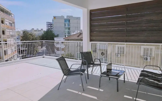 82 NIC - Stay Aurum Apartment