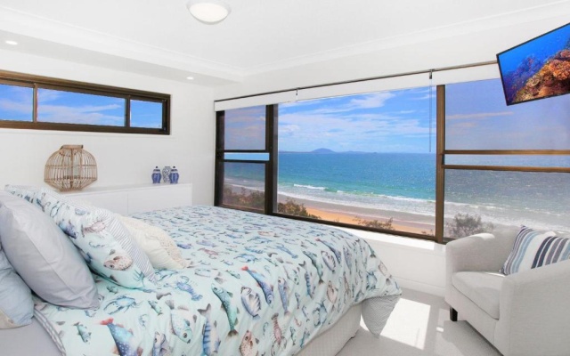 Parkyn Place 7 - Newly Refurbished Three Bedroom Oceanfront Apartment with FREE WIFI! – Guest Rooms – Mooloolaba