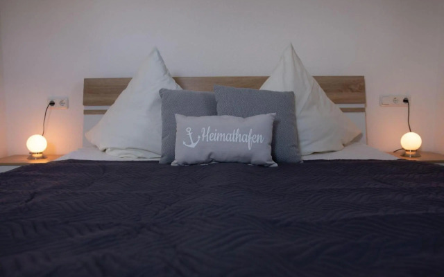 Haus-Strandburg-Duenengras