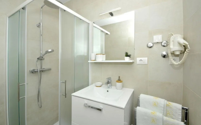 Villa Fani - Apartments and Rooms