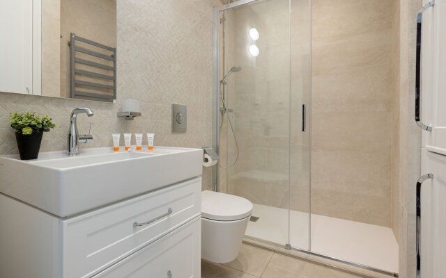 Nadbrzezna Apartments by Renters