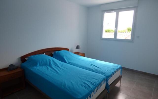 Appartement Saintes-Maries-de-la-Mer, 2 pièces, 4 personnes - FR-1-475-5