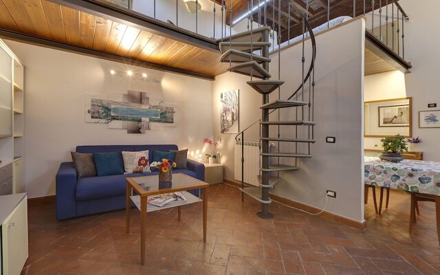 Pitti Apartment