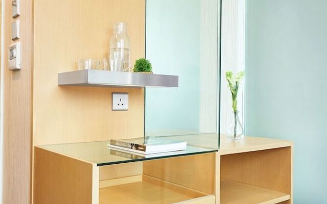 Minimal Hotel Midtown