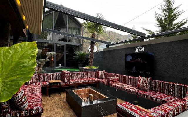 Fifty Three Otel