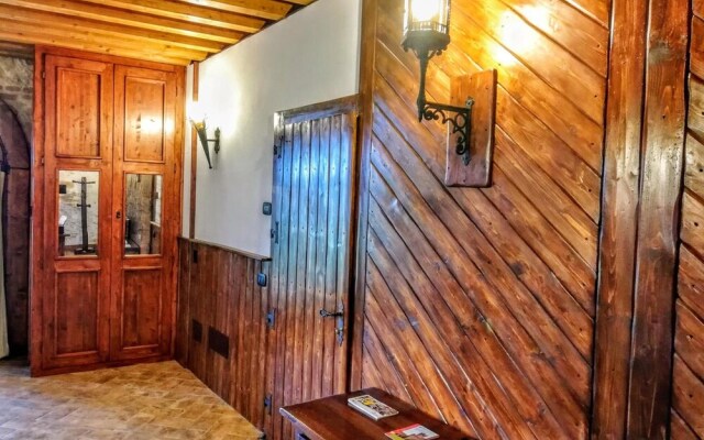 Casale Medievale-Per La Dolce Vita