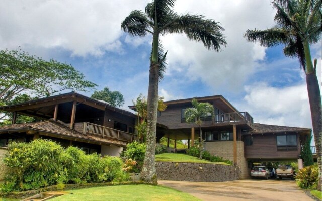 Kumulani 3 Bedroom Home by RedAwning