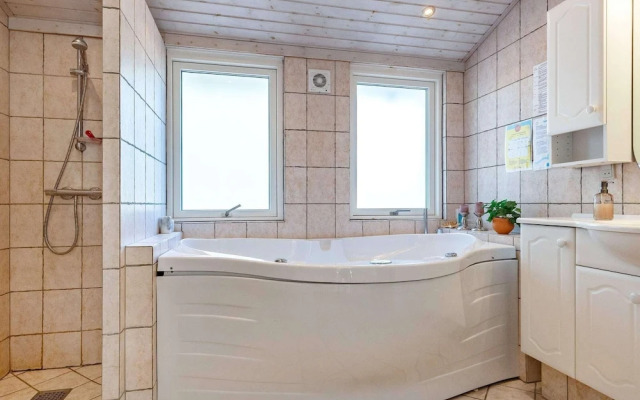 6 Person Holiday Home in Albaek