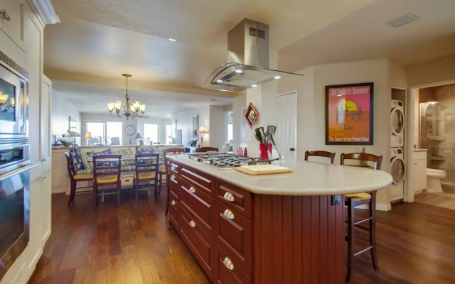 Gorgeous Ocean View Condo with Pool & Spa SURF9 by RedAwning