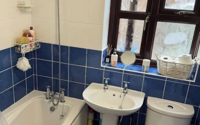 Quackers-seaside Village-pet Friendly-parking-