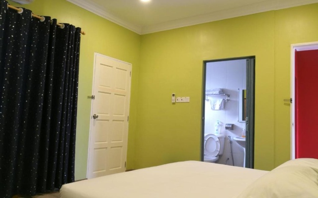 I Love U BnB 爱乐游民宿 步行5 分钟到码头 – Guest Rooms – Semporna