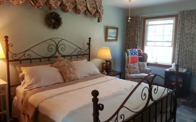 Shady Acres Bed and Breakfast