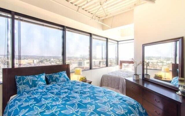 Hollywood Penthouse 0 Bedroom Studio By Senstay