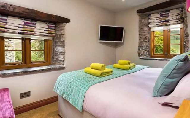 The Cosy Peacock