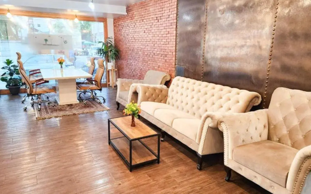 RoomQuest Ladprao Soi 1