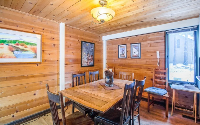 Cluster Cabin 12