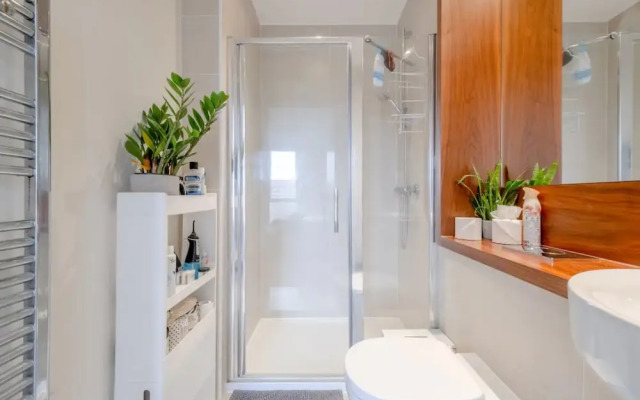 Modern 2 Bedroom Flat in Elephant and Castle